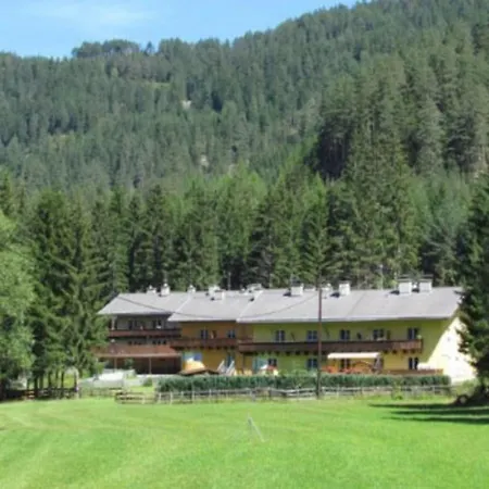 Bernhardiner Apartman